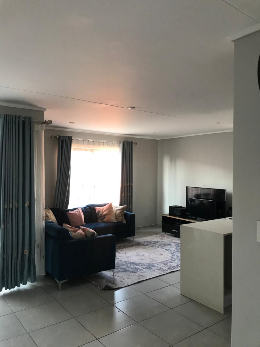 3 Bedroom Property for Sale in Rooihuiskraal North Gauteng
