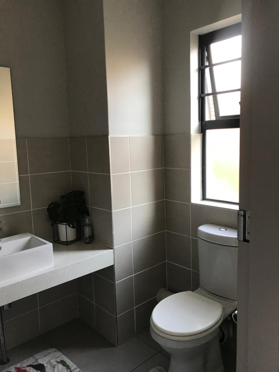 3 Bedroom Property for Sale in Rooihuiskraal North Gauteng