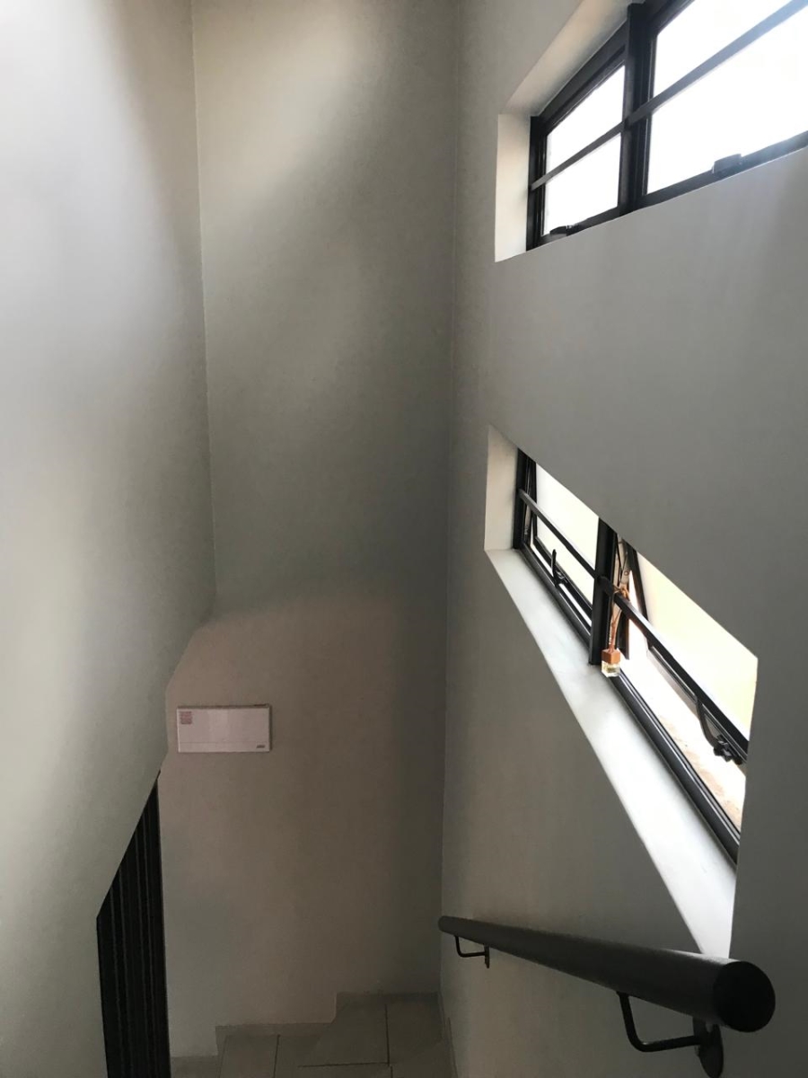 3 Bedroom Property for Sale in Rooihuiskraal North Gauteng