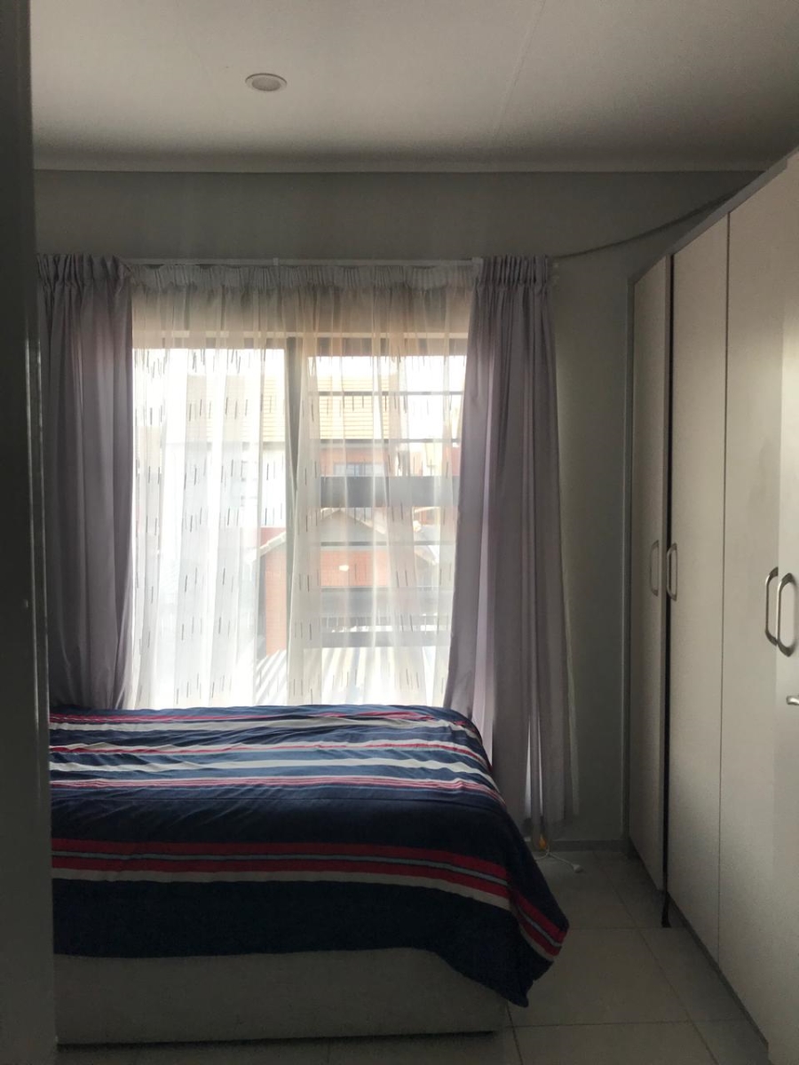 3 Bedroom Property for Sale in Rooihuiskraal North Gauteng