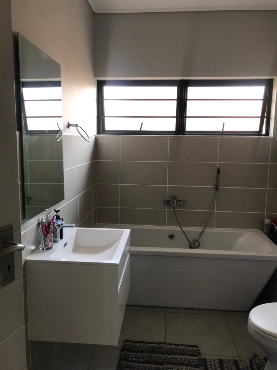 3 Bedroom Property for Sale in Rooihuiskraal North Gauteng