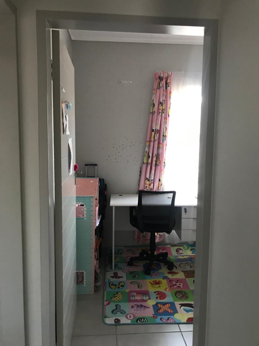 3 Bedroom Property for Sale in Rooihuiskraal North Gauteng