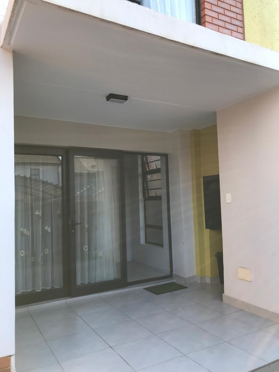 3 Bedroom Property for Sale in Rooihuiskraal North Gauteng