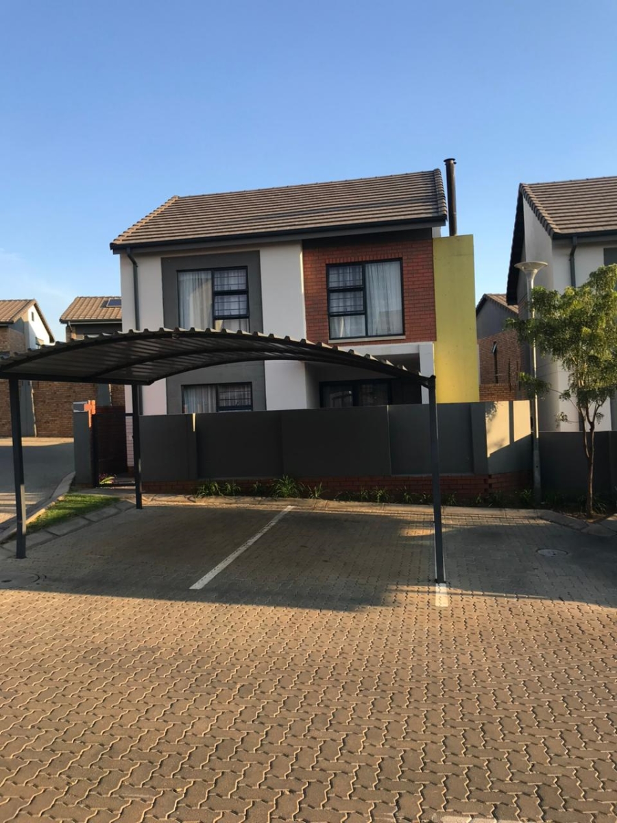 3 Bedroom Property for Sale in Rooihuiskraal North Gauteng