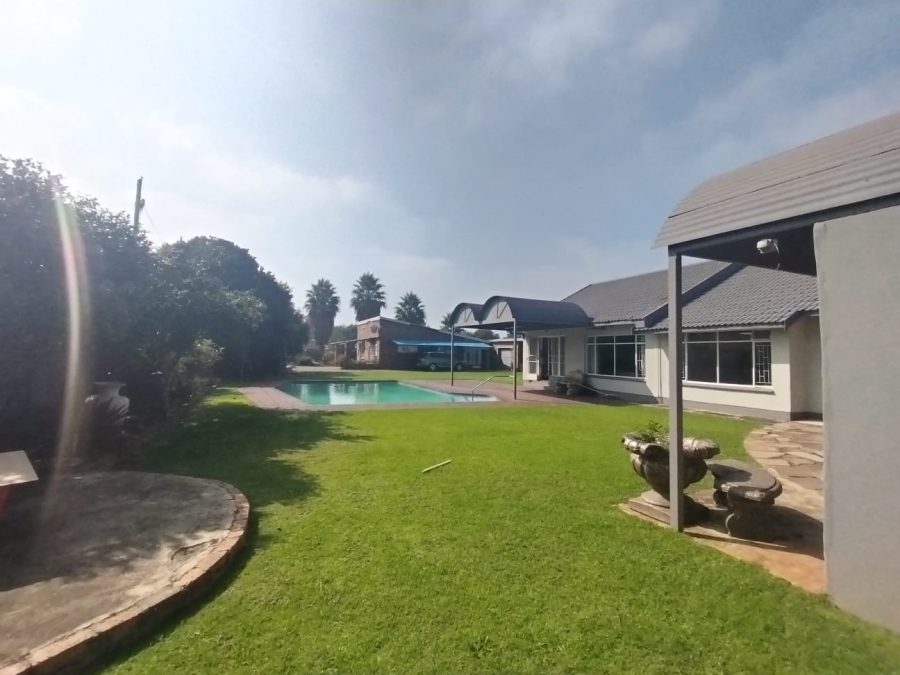 6 Bedroom Property for Sale in Meyerton Central Gauteng