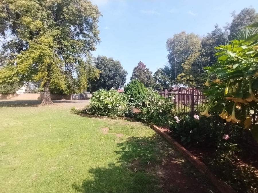 6 Bedroom Property for Sale in Meyerton Central Gauteng