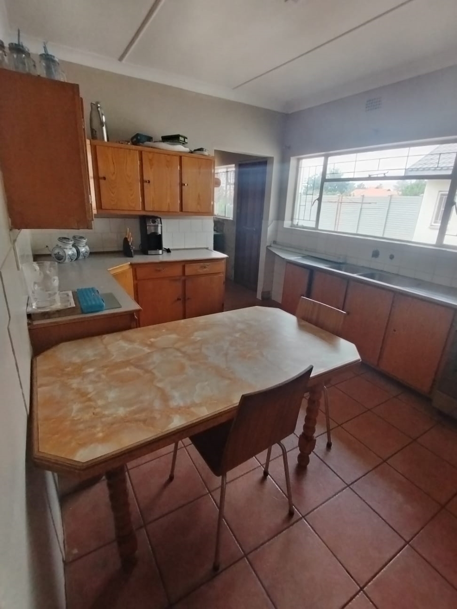 6 Bedroom Property for Sale in Meyerton Central Gauteng