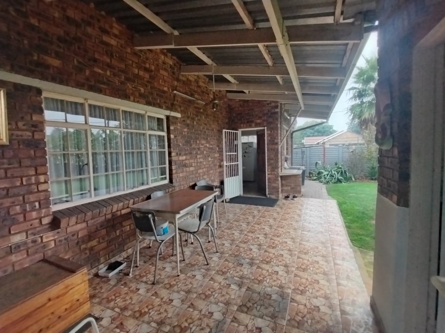 6 Bedroom Property for Sale in Meyerton Central Gauteng