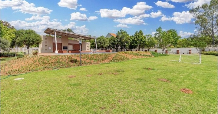 2 Bedroom Property for Sale in Paulshof Gauteng