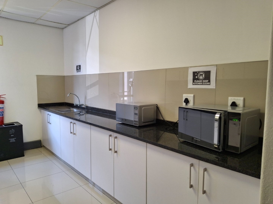 To Let Commercial Property for Rent in Hyde Park Gauteng