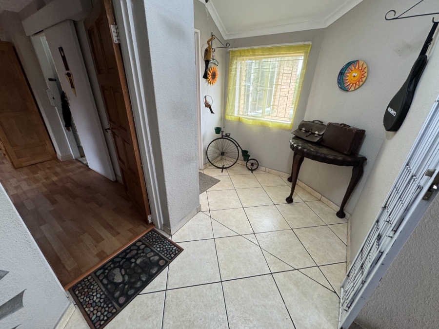 5 Bedroom Property for Sale in Kempton Park Ext 4 Gauteng