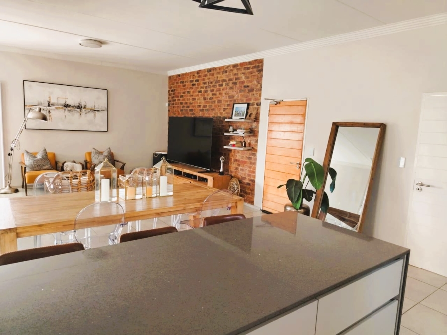 4 Bedroom Property for Sale in Diswilmar A H Gauteng