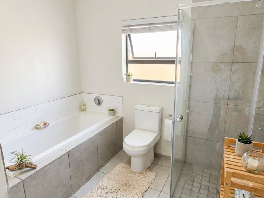 4 Bedroom Property for Sale in Diswilmar A H Gauteng