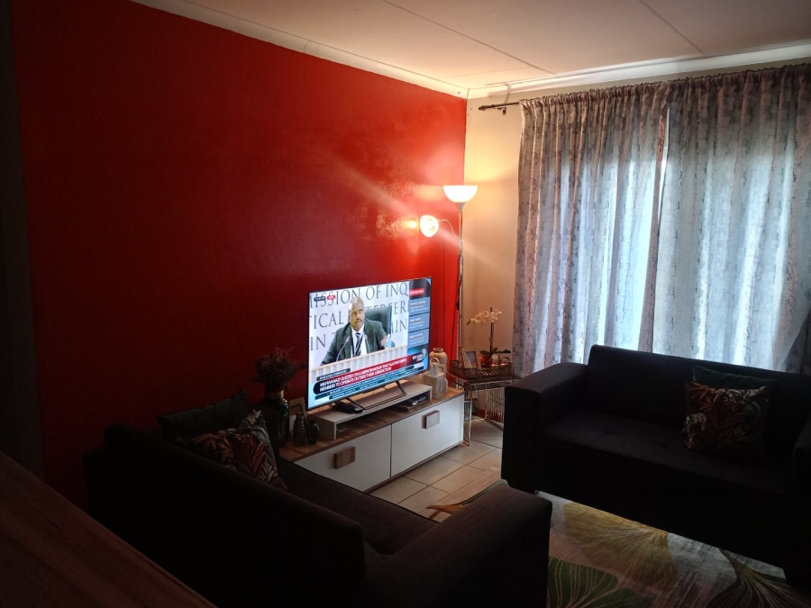 2 Bedroom Property for Sale in Lotus Gardens Gauteng