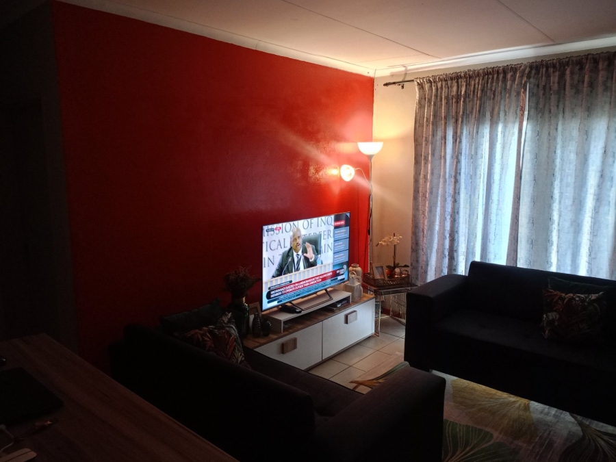2 Bedroom Property for Sale in Lotus Gardens Gauteng