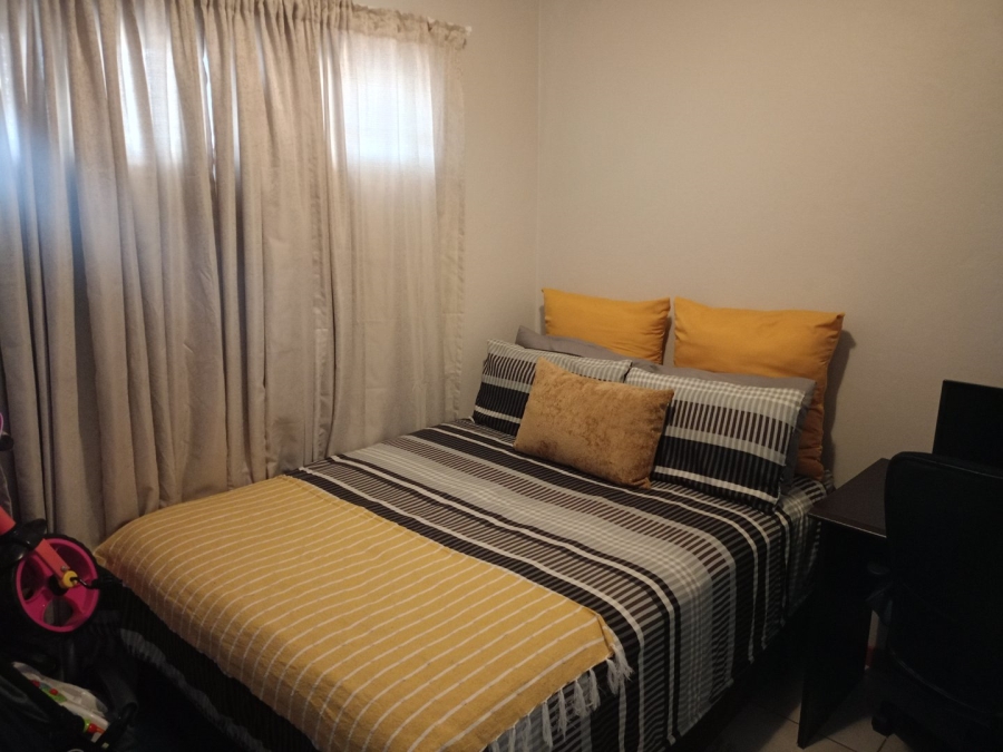2 Bedroom Property for Sale in Lotus Gardens Gauteng