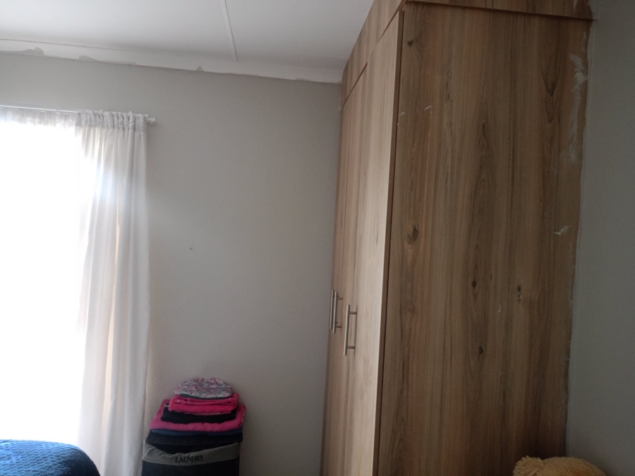 2 Bedroom Property for Sale in Lotus Gardens Gauteng