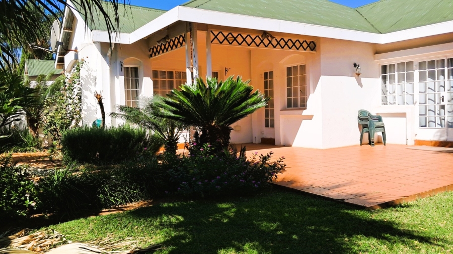 2 Bedroom Property for Sale in Die Hoewes Gauteng
