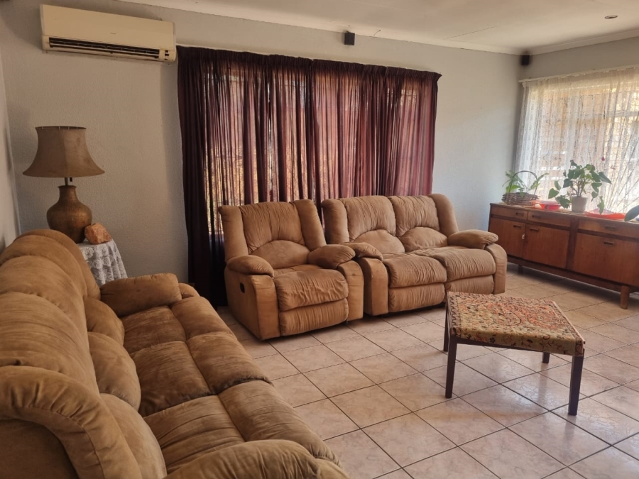 3 Bedroom Property for Sale in Crystal Park Gauteng