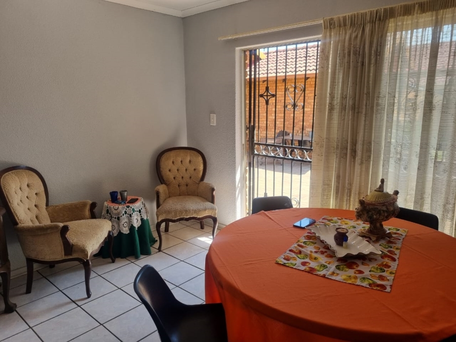 3 Bedroom Property for Sale in Crystal Park Gauteng