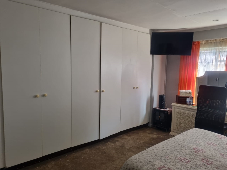 3 Bedroom Property for Sale in Crystal Park Gauteng