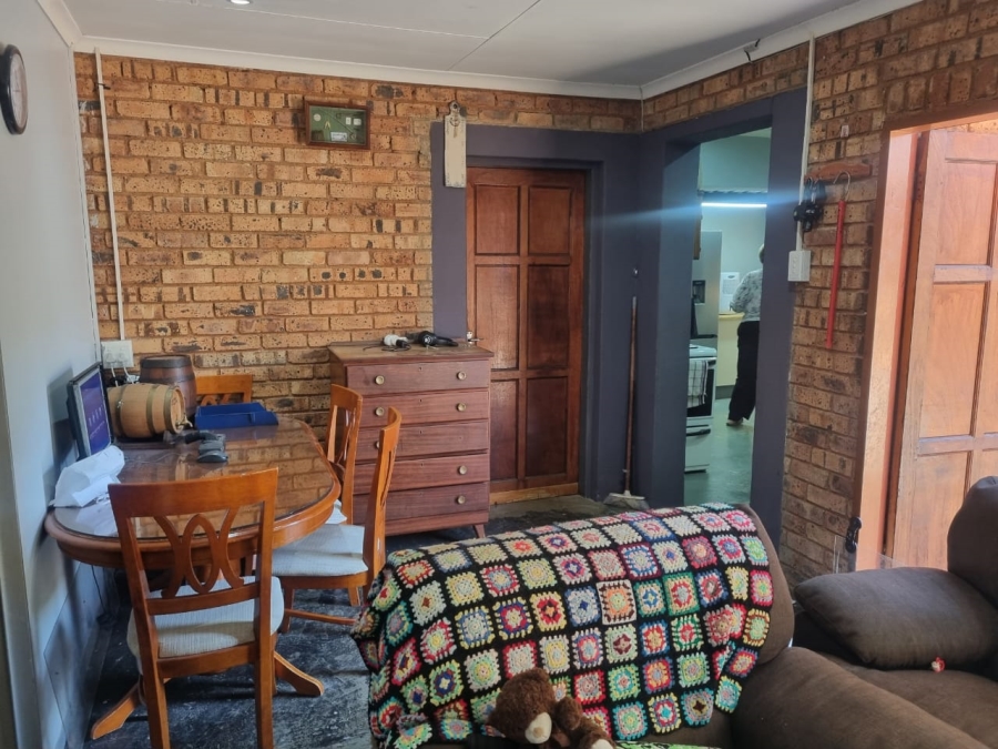 3 Bedroom Property for Sale in Crystal Park Gauteng