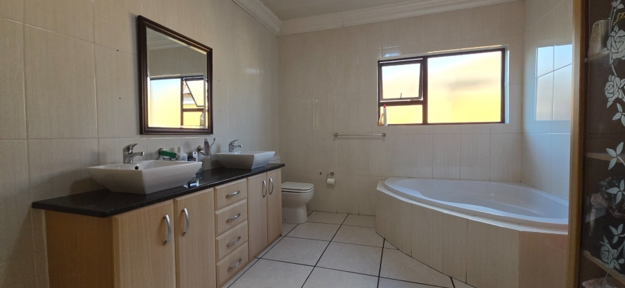 3 Bedroom Property for Sale in New Market Park Gauteng