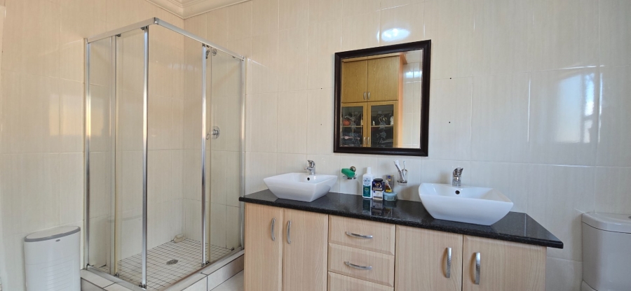 3 Bedroom Property for Sale in New Market Park Gauteng