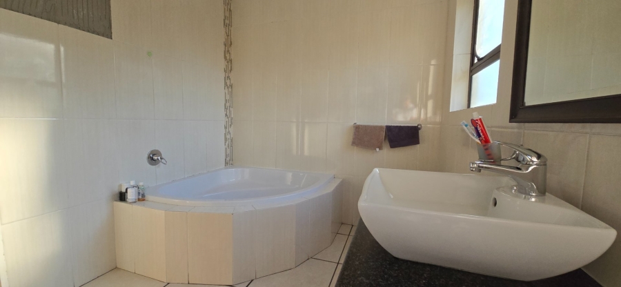 3 Bedroom Property for Sale in New Market Park Gauteng