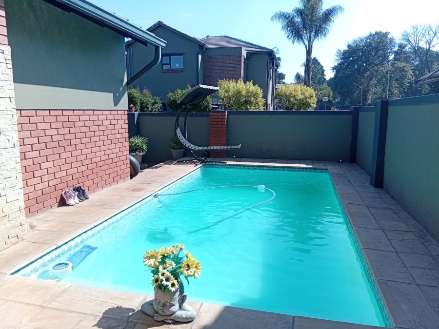 3 Bedroom Property for Sale in Comet Gauteng