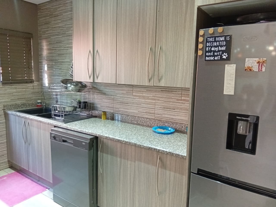 3 Bedroom Property for Sale in Comet Gauteng