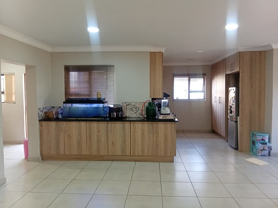 4 Bedroom Property for Sale in Comet Gauteng