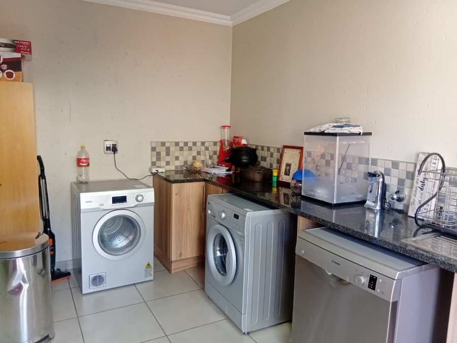 4 Bedroom Property for Sale in Comet Gauteng