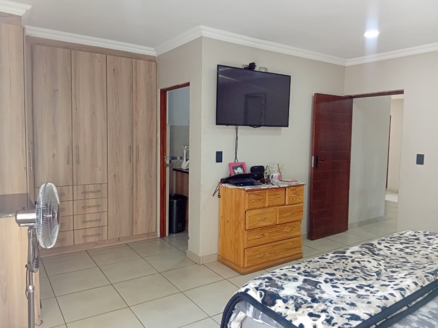 4 Bedroom Property for Sale in Comet Gauteng