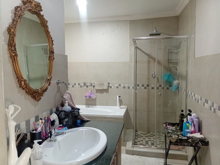 4 Bedroom Property for Sale in Comet Gauteng