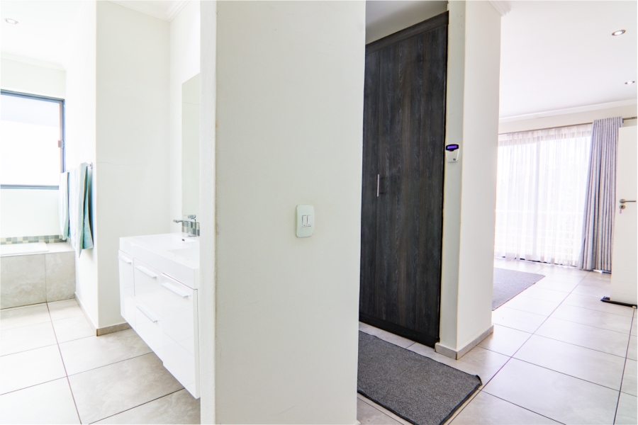 3 Bedroom Property for Sale in Rivonia Gauteng