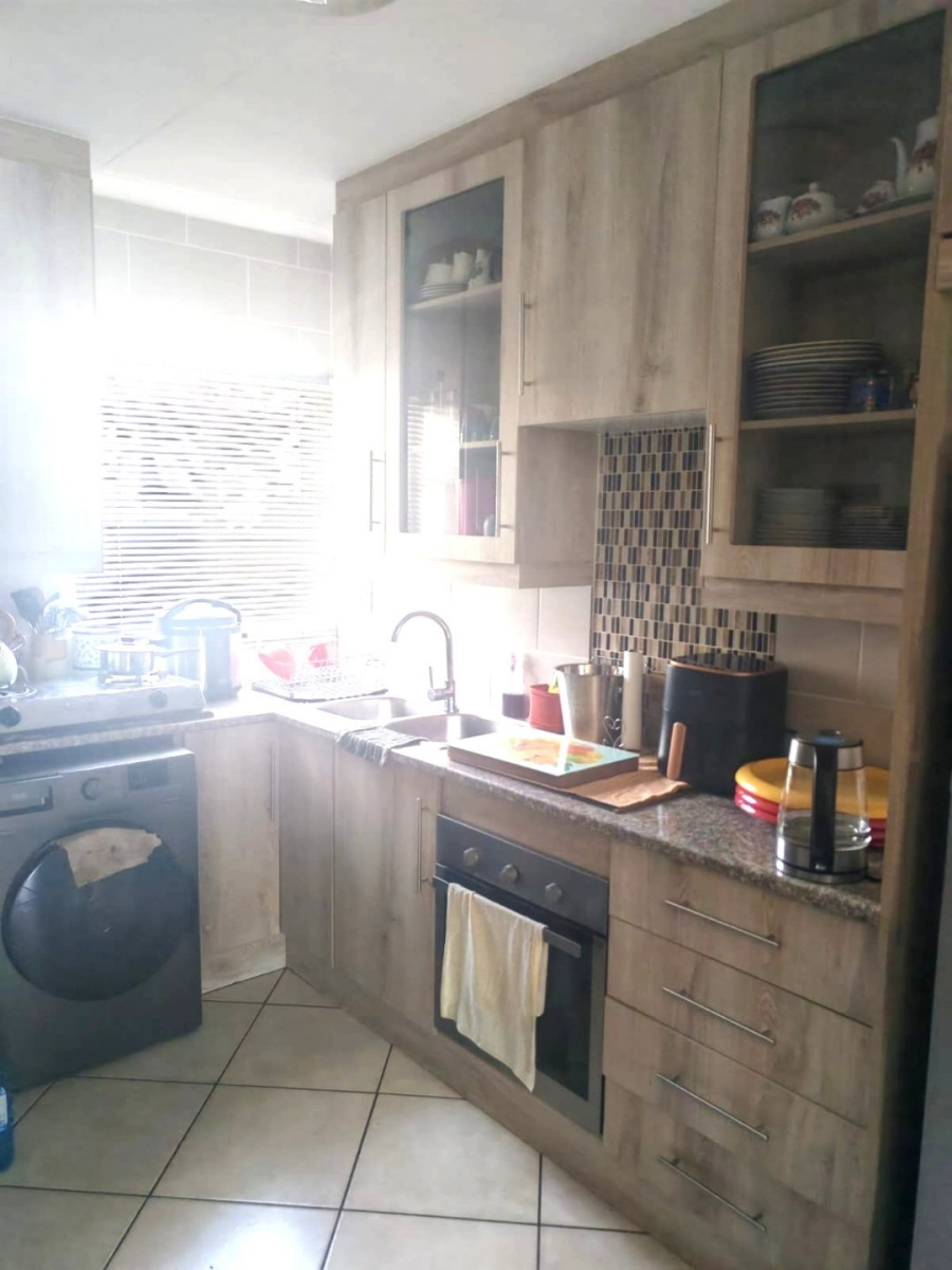  Bedroom Property for Sale in Bartlett Gauteng