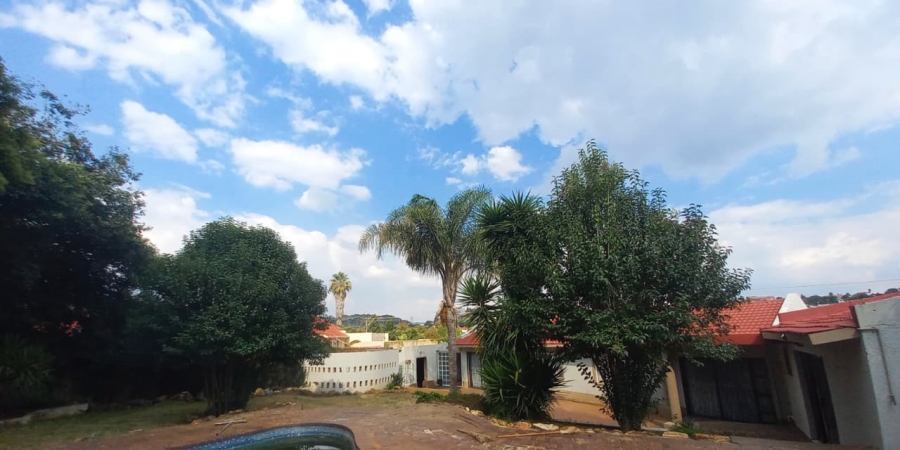 4 Bedroom Property for Sale in Oakdene Gauteng
