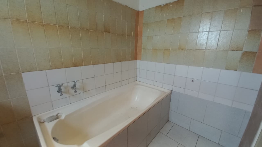 4 Bedroom Property for Sale in Oakdene Gauteng