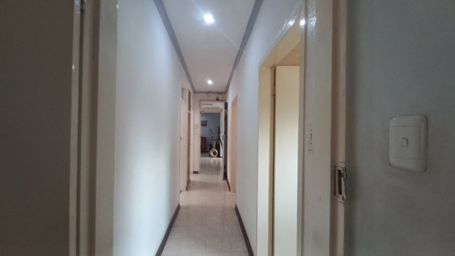 4 Bedroom Property for Sale in Oakdene Gauteng