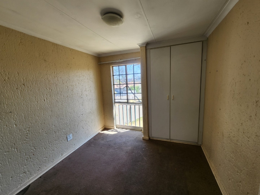 1 Bedroom Property for Sale in Vorna Valley Gauteng