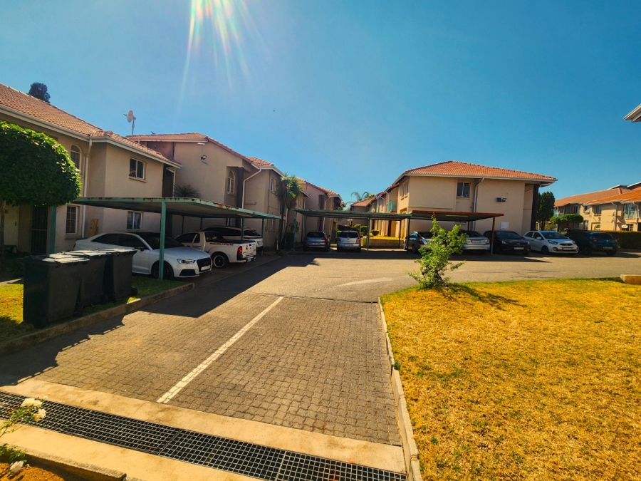1 Bedroom Property for Sale in Vorna Valley Gauteng