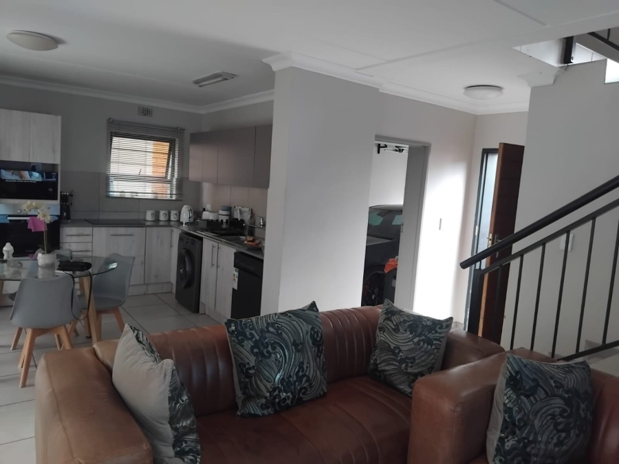 3 Bedroom Property for Sale in Roodeplaat Gauteng