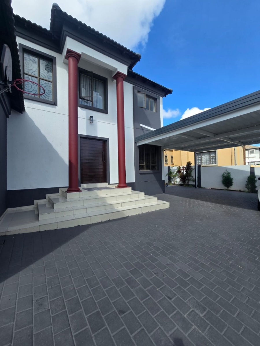 4 Bedroom Property for Sale in Thatchfield Hills Gauteng