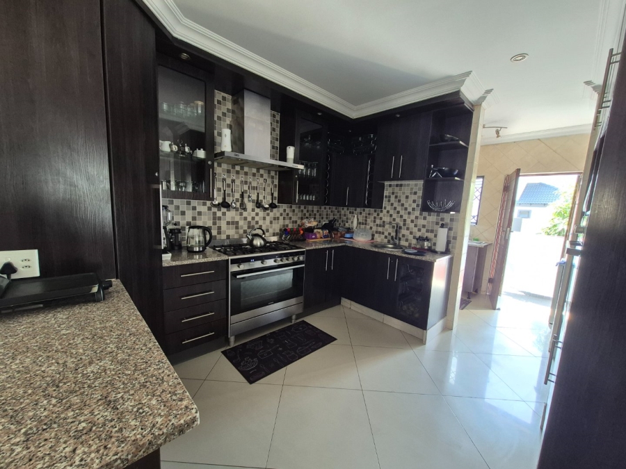 4 Bedroom Property for Sale in Thatchfield Hills Gauteng