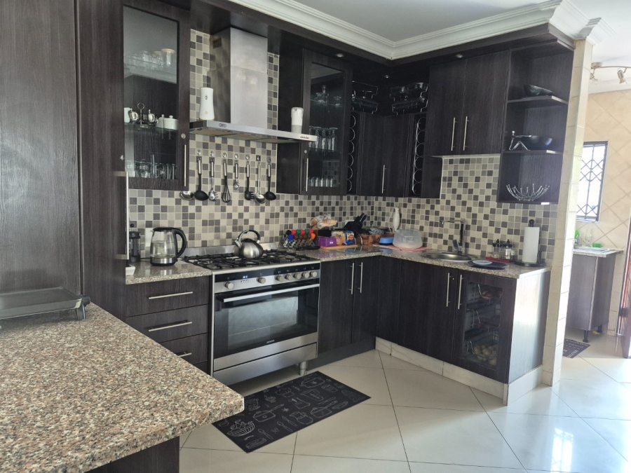 4 Bedroom Property for Sale in Thatchfield Hills Gauteng