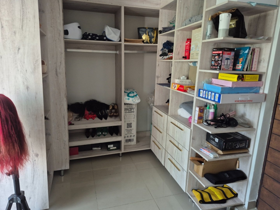 4 Bedroom Property for Sale in Thatchfield Hills Gauteng