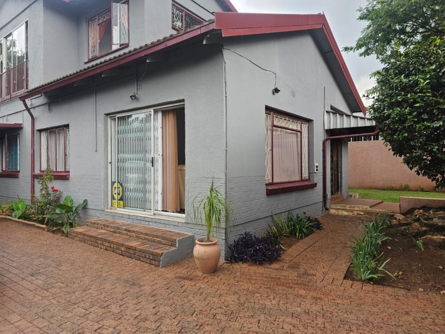 To Let 1 Bedroom Property for Rent in Westdene Gauteng
