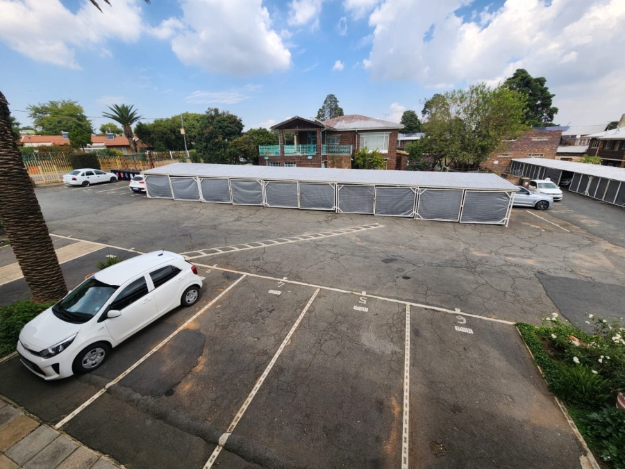 2 Bedroom Property for Sale in Crown Gardens Gauteng