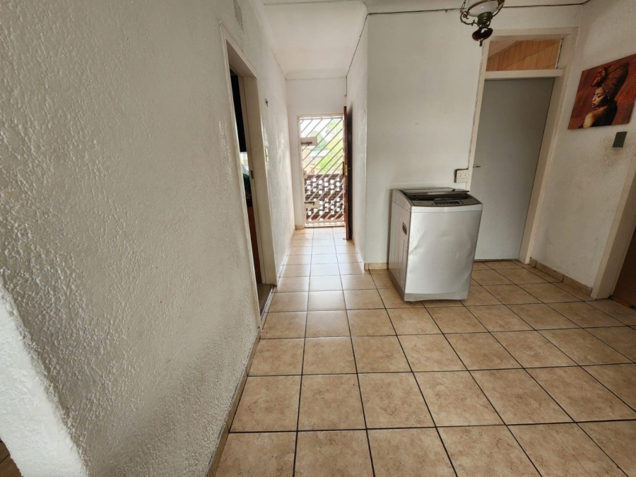 2 Bedroom Property for Sale in Crown Gardens Gauteng